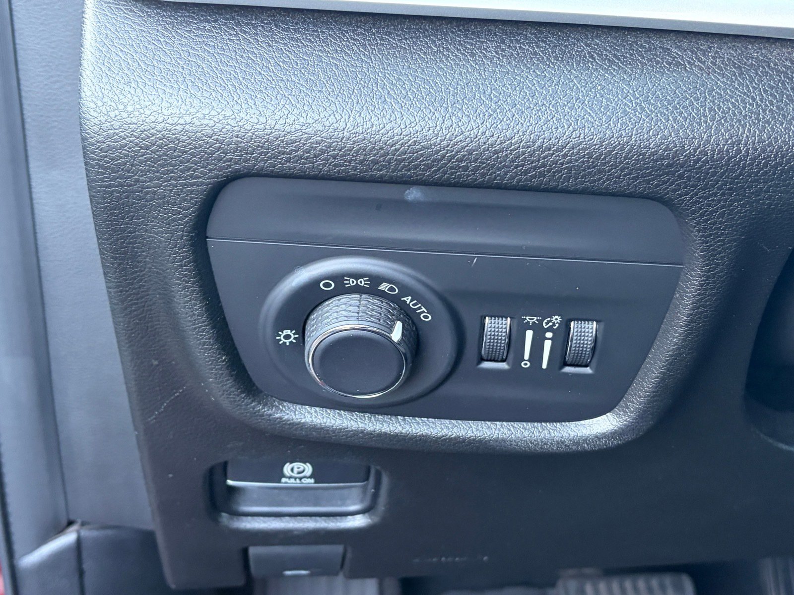 Used 2021 Jeep Grand Cherokee L Altitude image 10