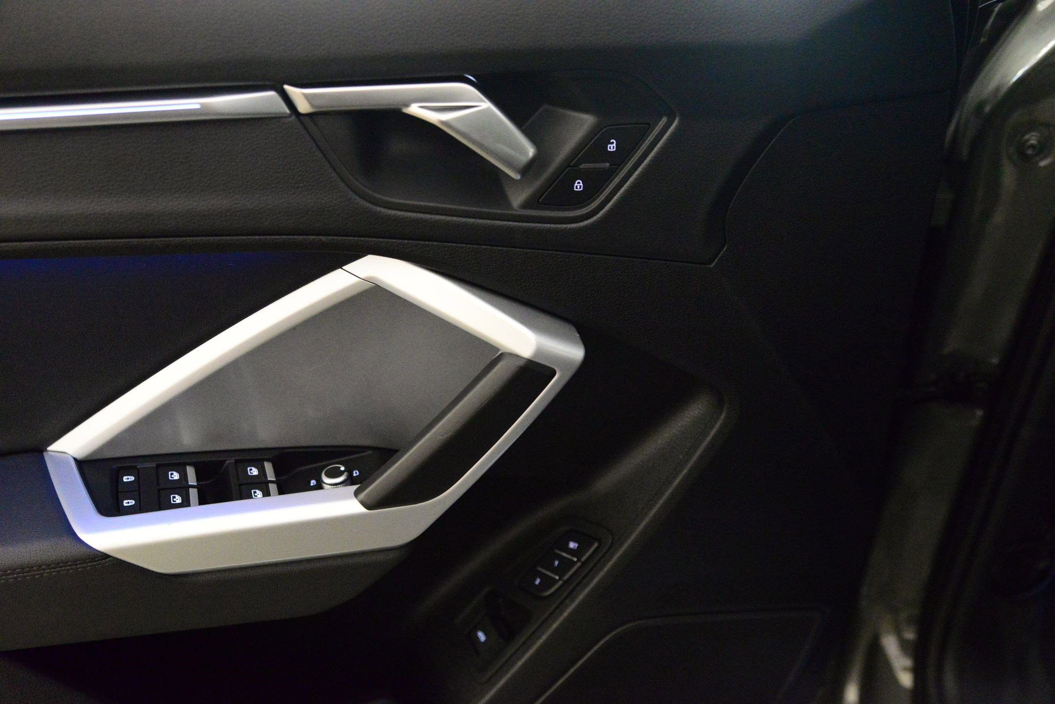 Certified 2025 Audi Q3 2.0T Premium Plus w/ Premium Plus Package image 26