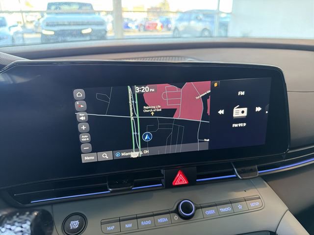 Used 2025 Hyundai Elantra Limited image 25