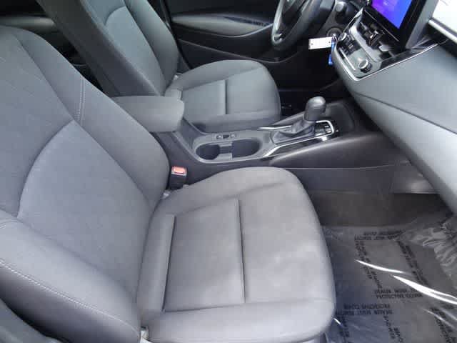 Used 2025 Toyota Corolla LE FWD image 14