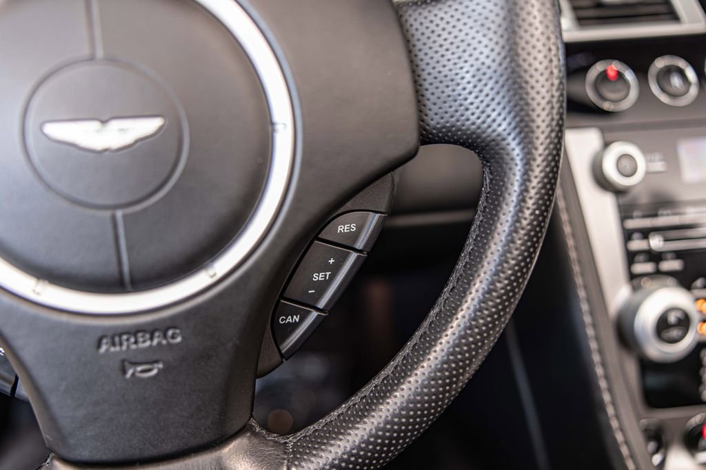 Used 2010 Aston Martin V8 Vantage Roadster RWD image 26