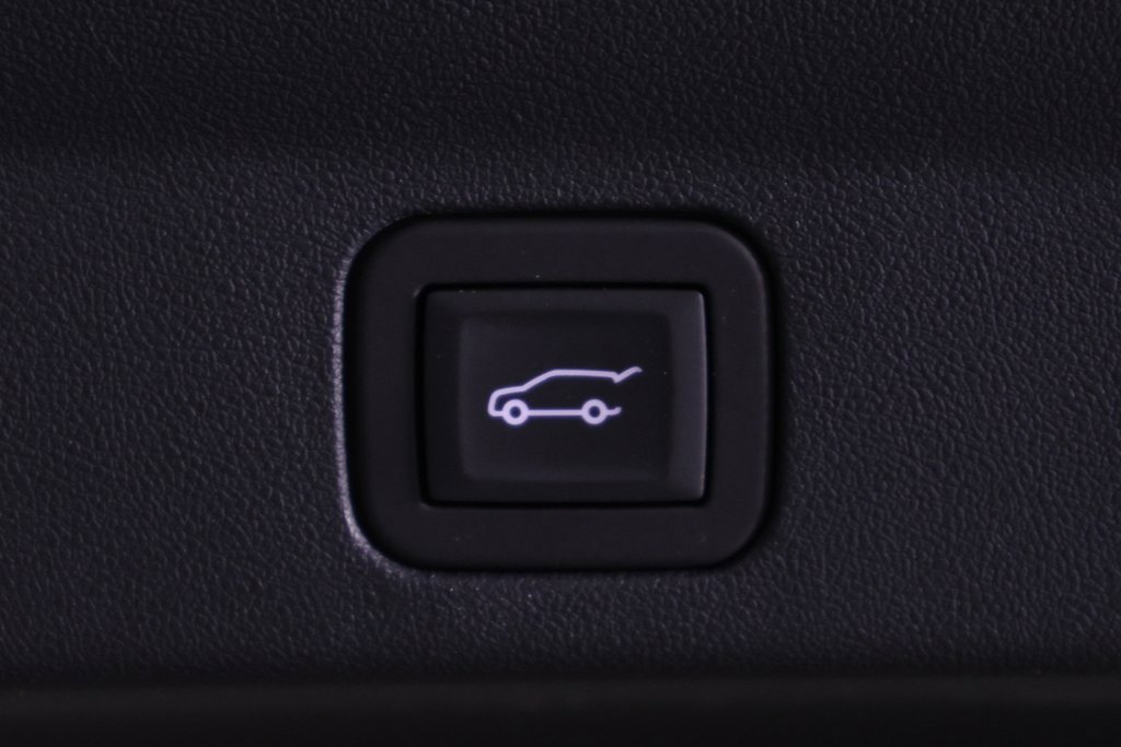 Used 2025 Cadillac Escalade IQ Sport 2 image 8