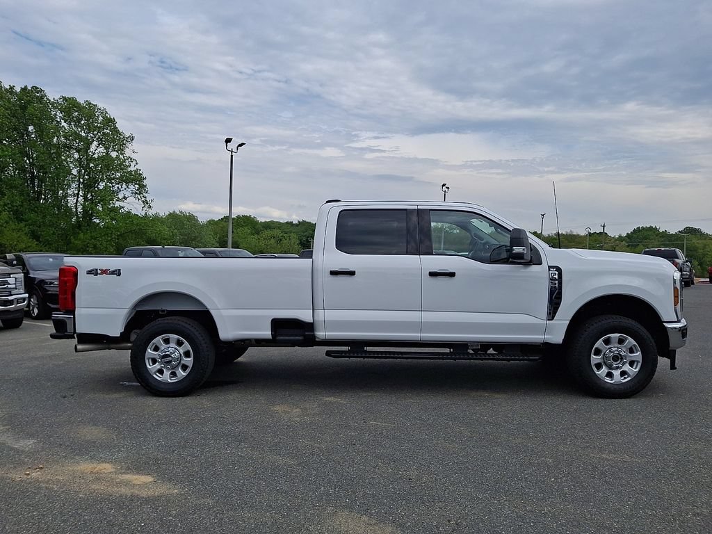 Used 2024 Ford F250 XLT AWD/4WD image 7