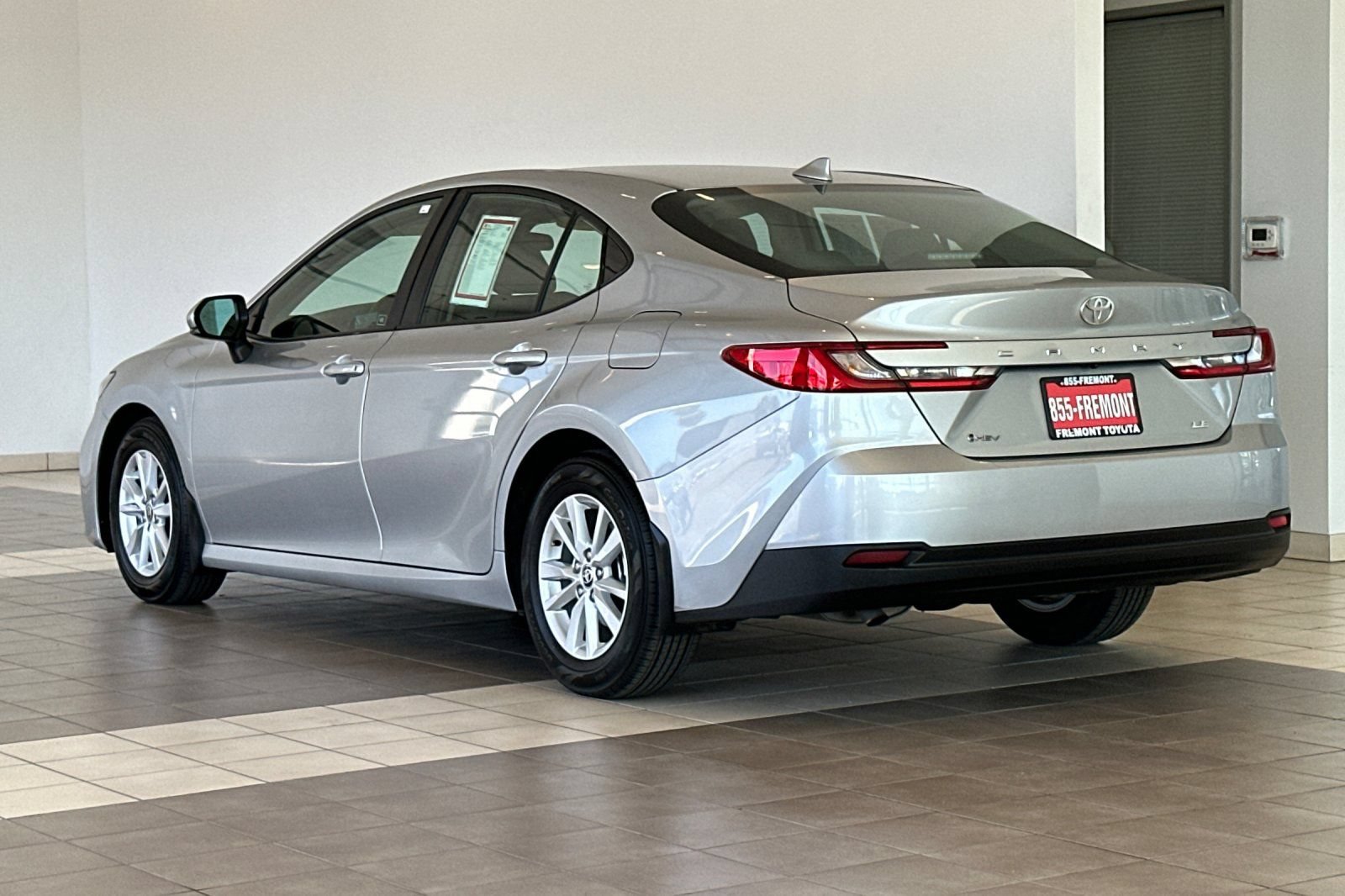 Used 2025 Toyota Camry LE FWD image 6
