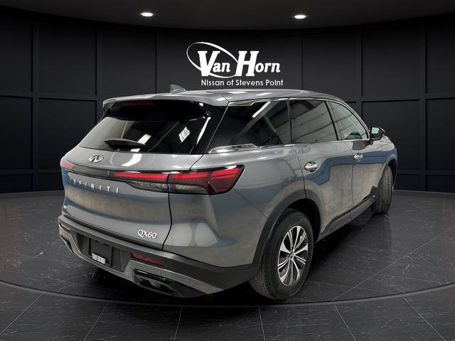 Used 2023 INFINITI QX60 Pure AWD/4WD image 3