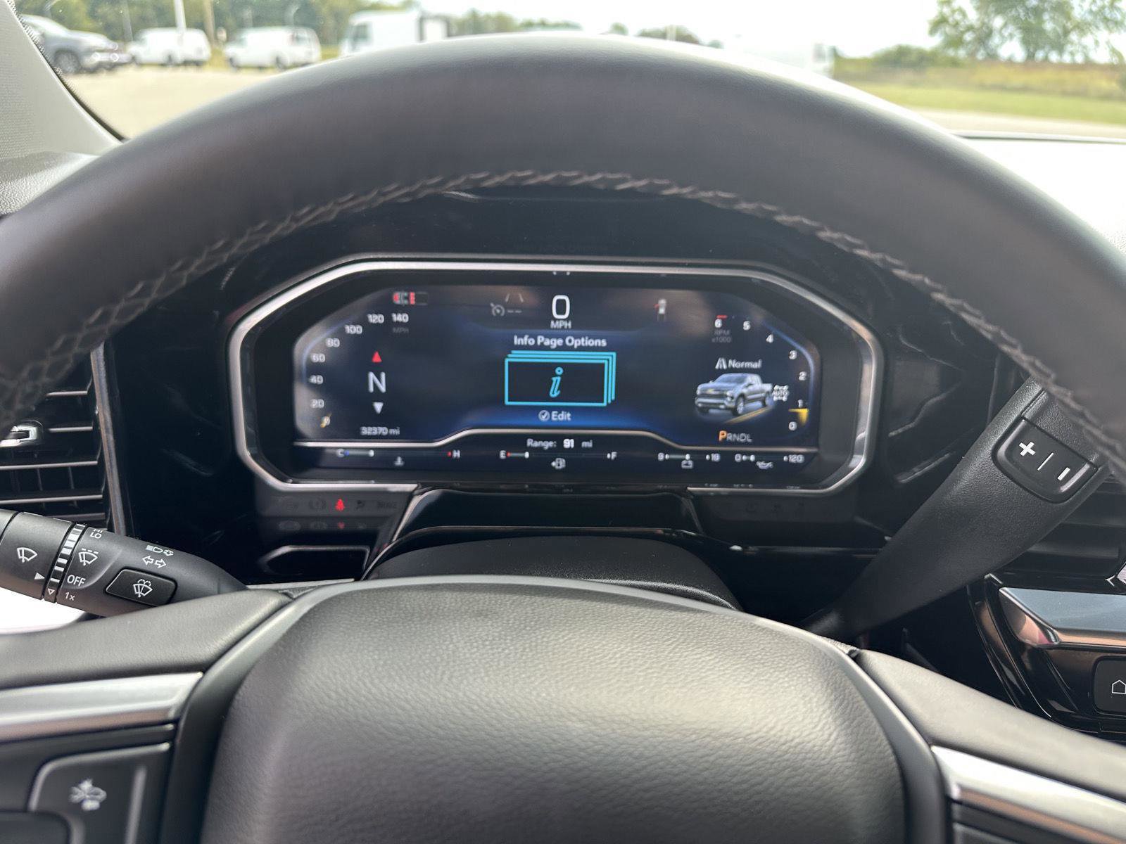 Used 2024 Chevrolet Silverado 1500 LT image 27