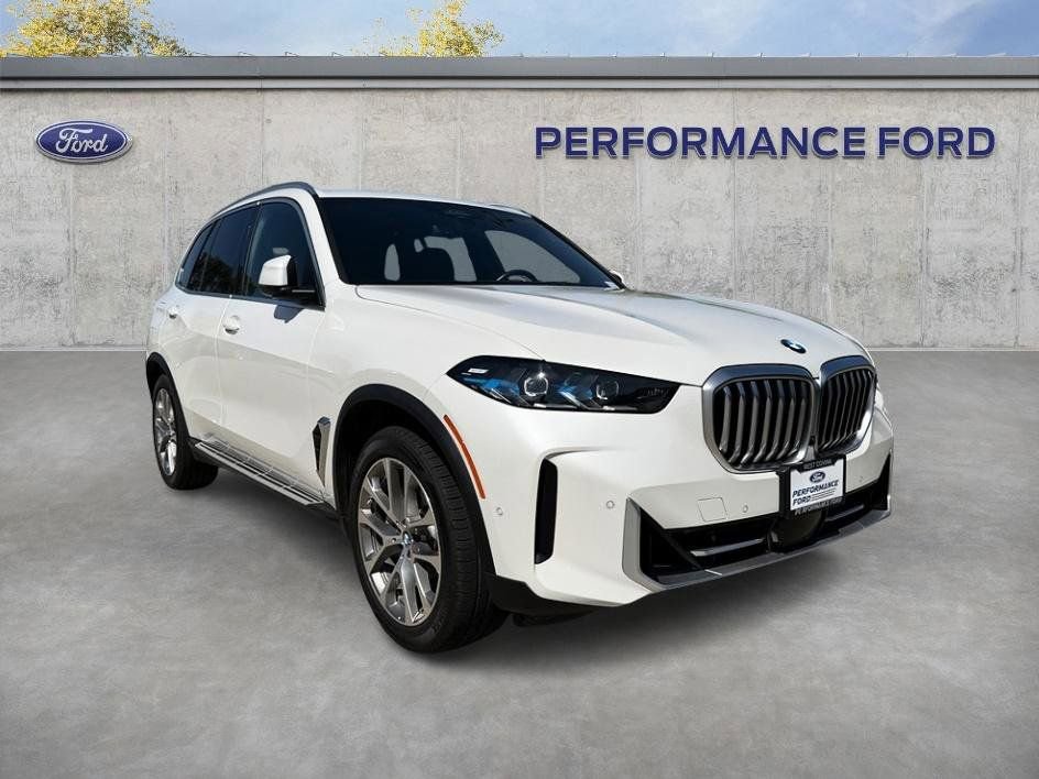 Used 2024 BMW X5 xDrive40i AWD/4WD image 4