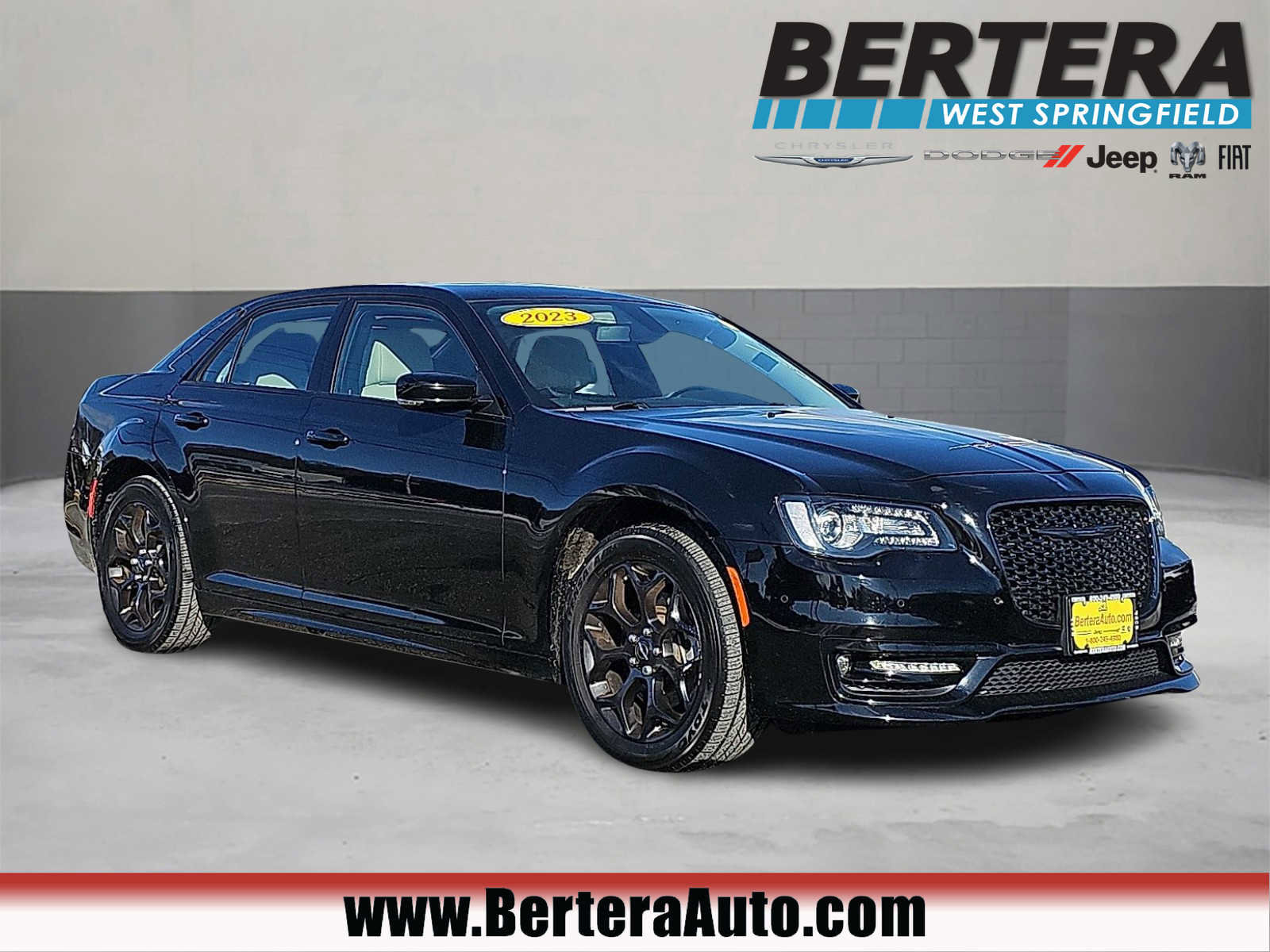 Used 2023 Chrysler 300 Touring L w/ Comfort Group