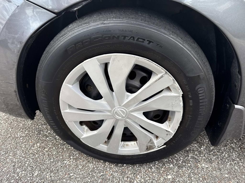 Used 2022 Nissan Versa S image 11