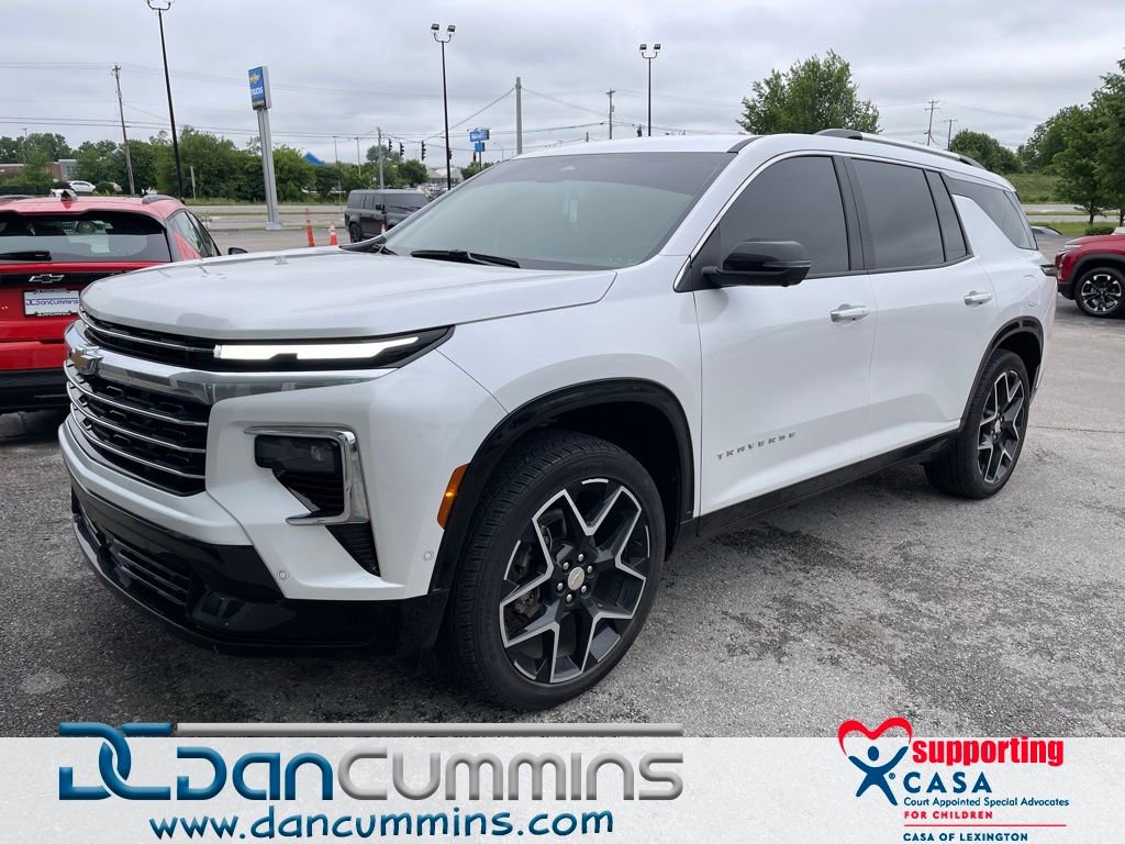 Used 2025 Chevrolet Traverse High Country AWD/4WD image 1