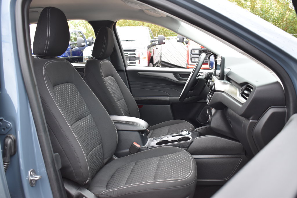 Certified 2023 Ford Escape Active AWD/4WD image 31