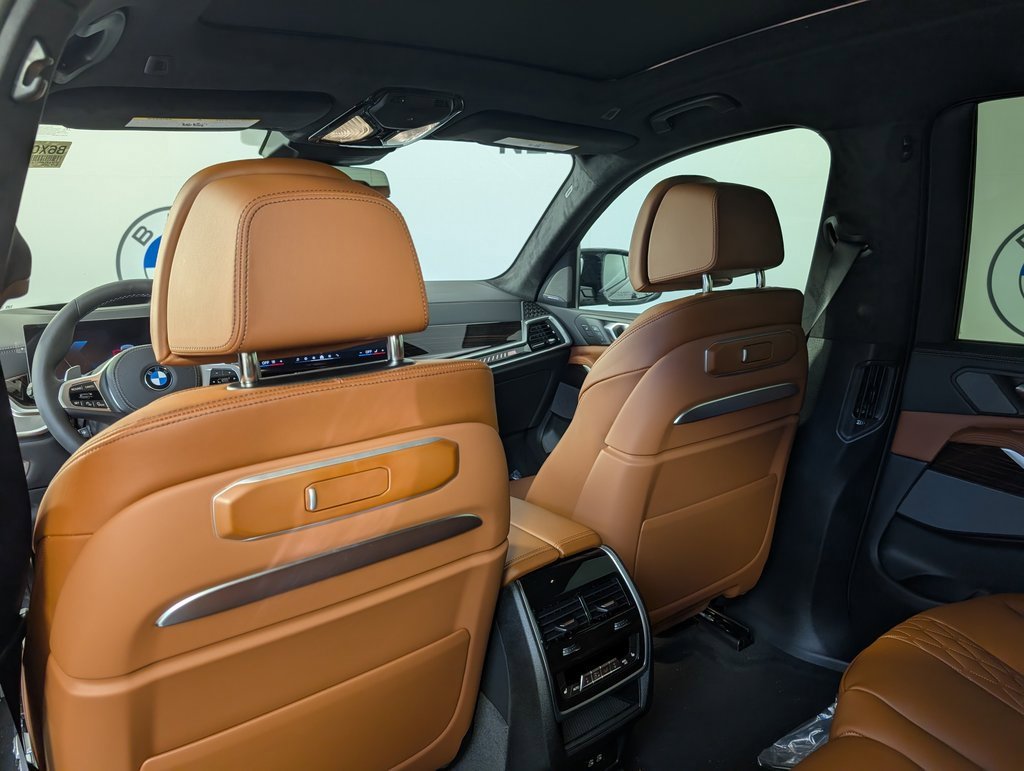 New 2026 BMW X7 M60i image 14