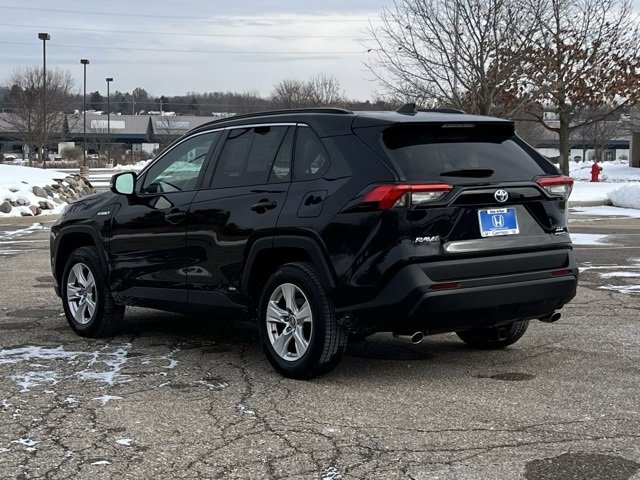 Used 2020 Toyota RAV4 XLE image 5