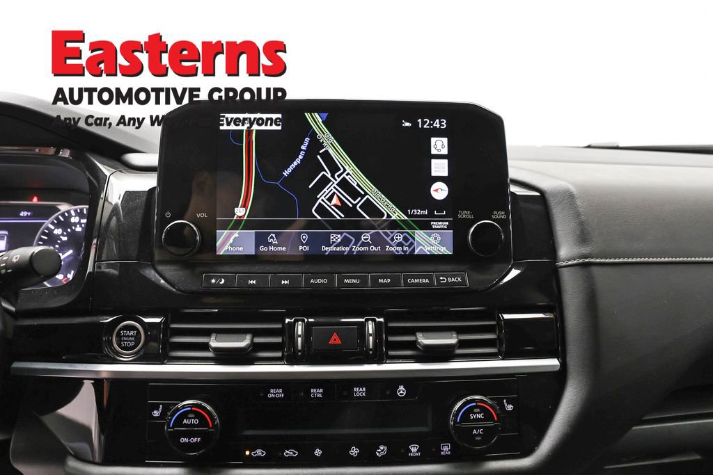 Used 2022 Nissan Pathfinder SL AWD/4WD image 12