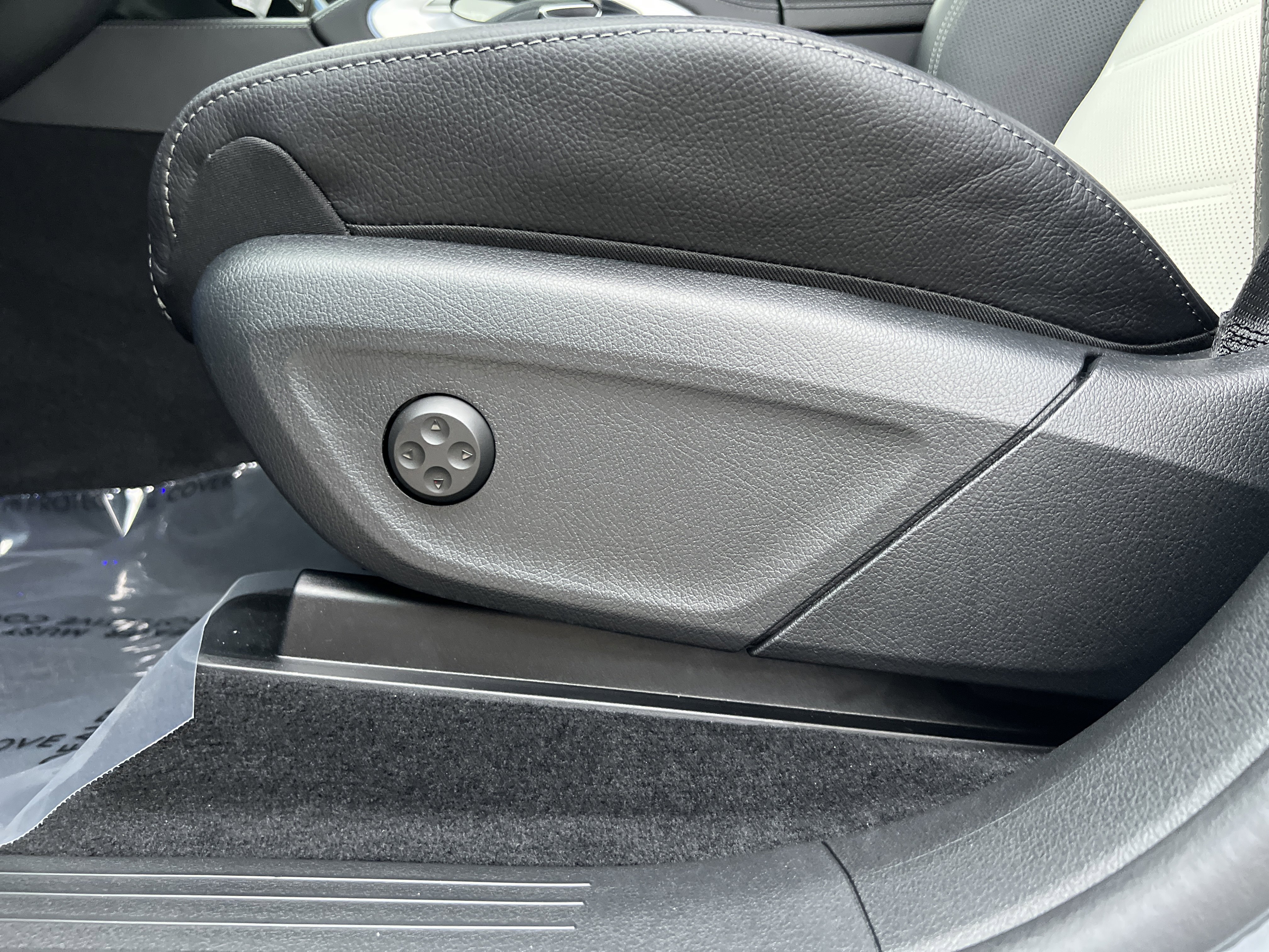 New 2026 Mercedes-Benz GLE 450 4MATIC image 13