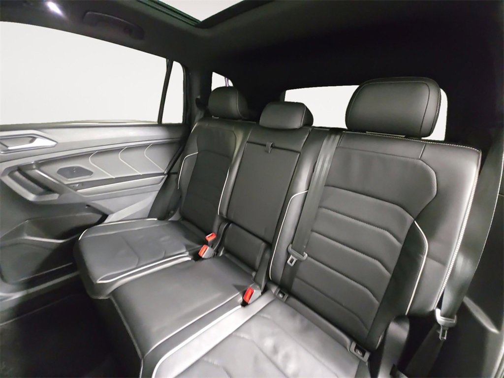 Used 2022 Volkswagen Tiguan SEL R-Line image 13