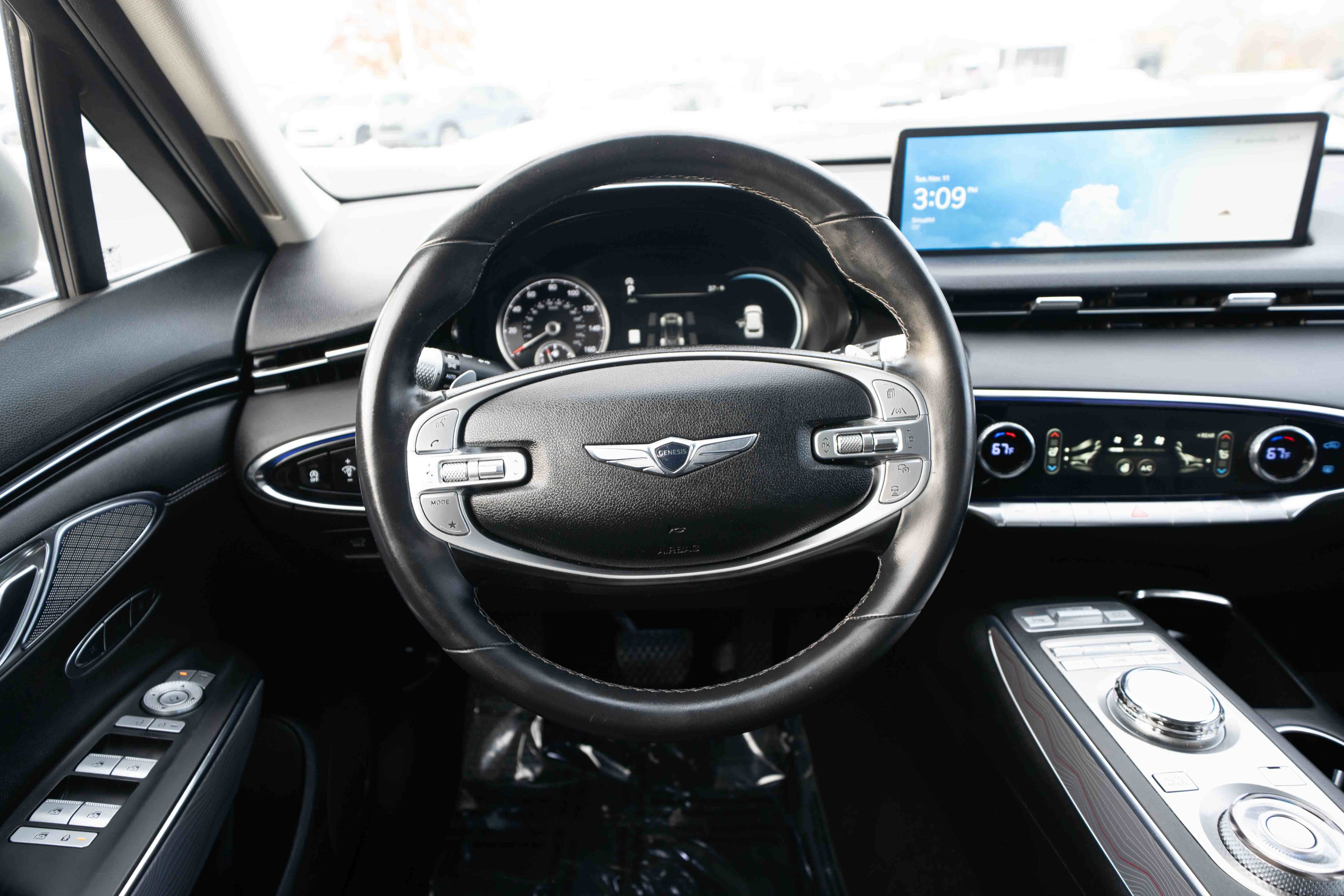 Used 2023 Genesis GV70 2.5T w/ Advanced Package image 21