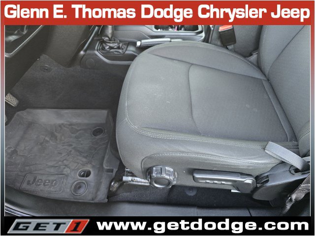 Certified 2022 Jeep Gladiator Willys image 22