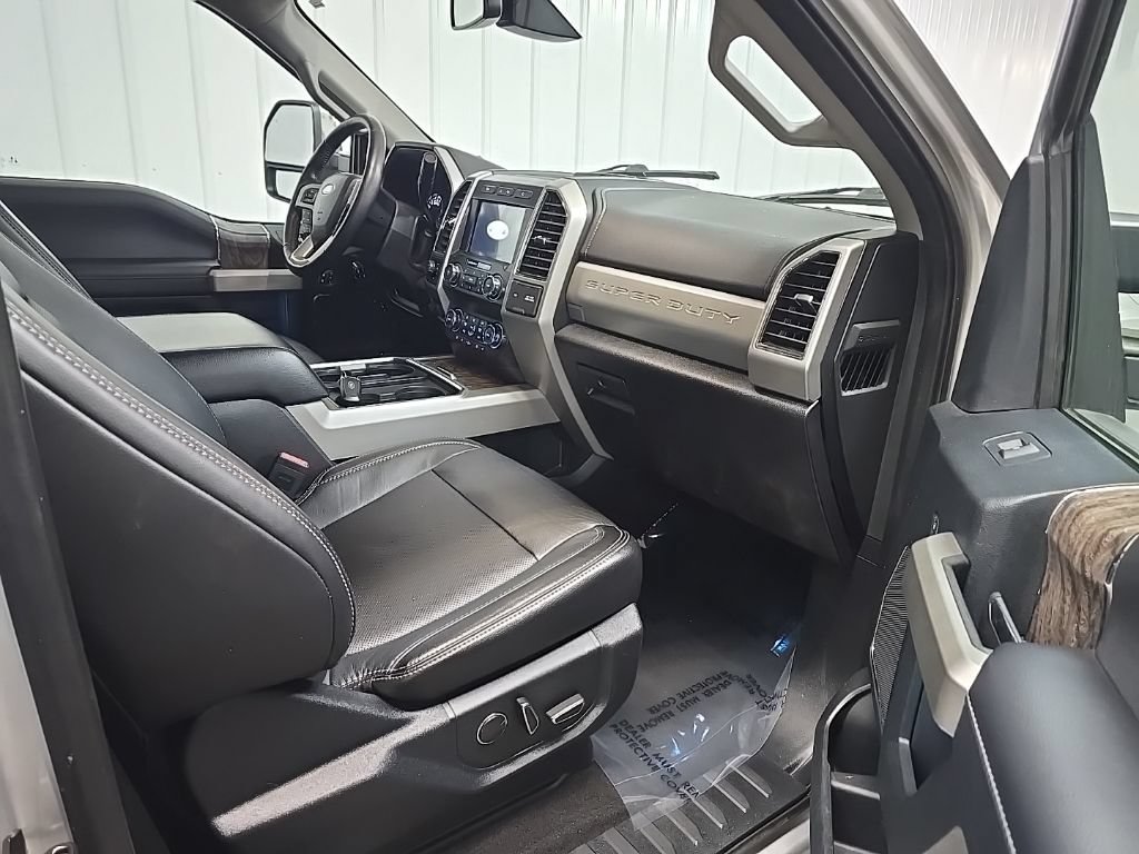 Used 2019 Ford F250 Lariat w/ Lariat Ultimate Package AWD/4WD image 18