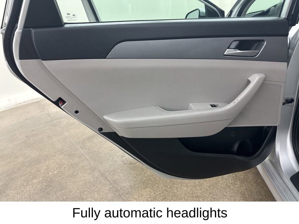 Used 2019 Hyundai Sonata SE image 28