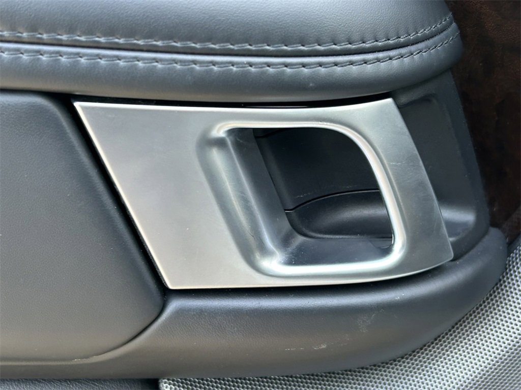 Used 2022 Land Rover Range Rover P525 Westminster Edition image 32