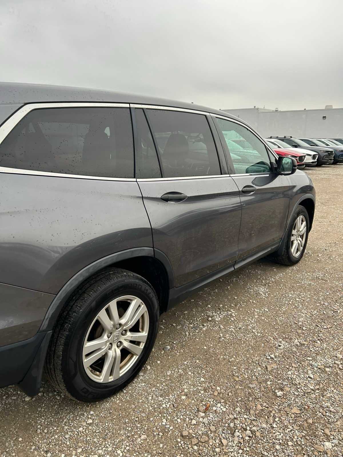 Used 2016 Honda Pilot LX image 9