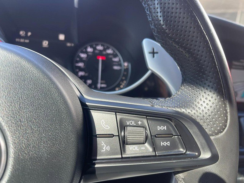 Used 2022 Alfa Romeo Giulia Veloce image 21