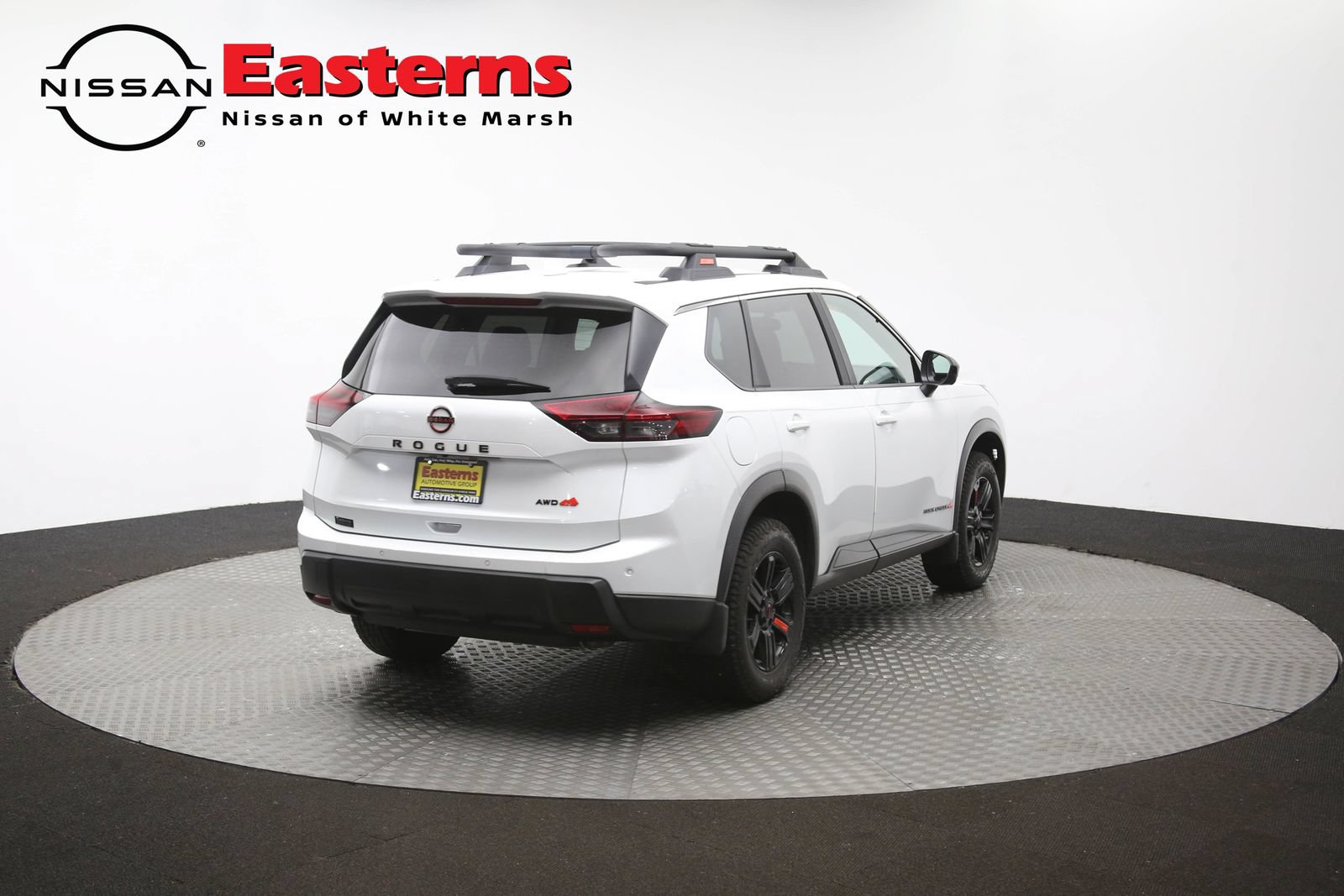 Used 2025 Nissan Rogue SV AWD/4WD image 38