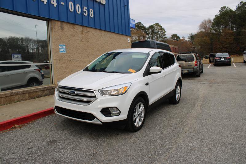 Used 2019 Ford Escape SE FWD image 3