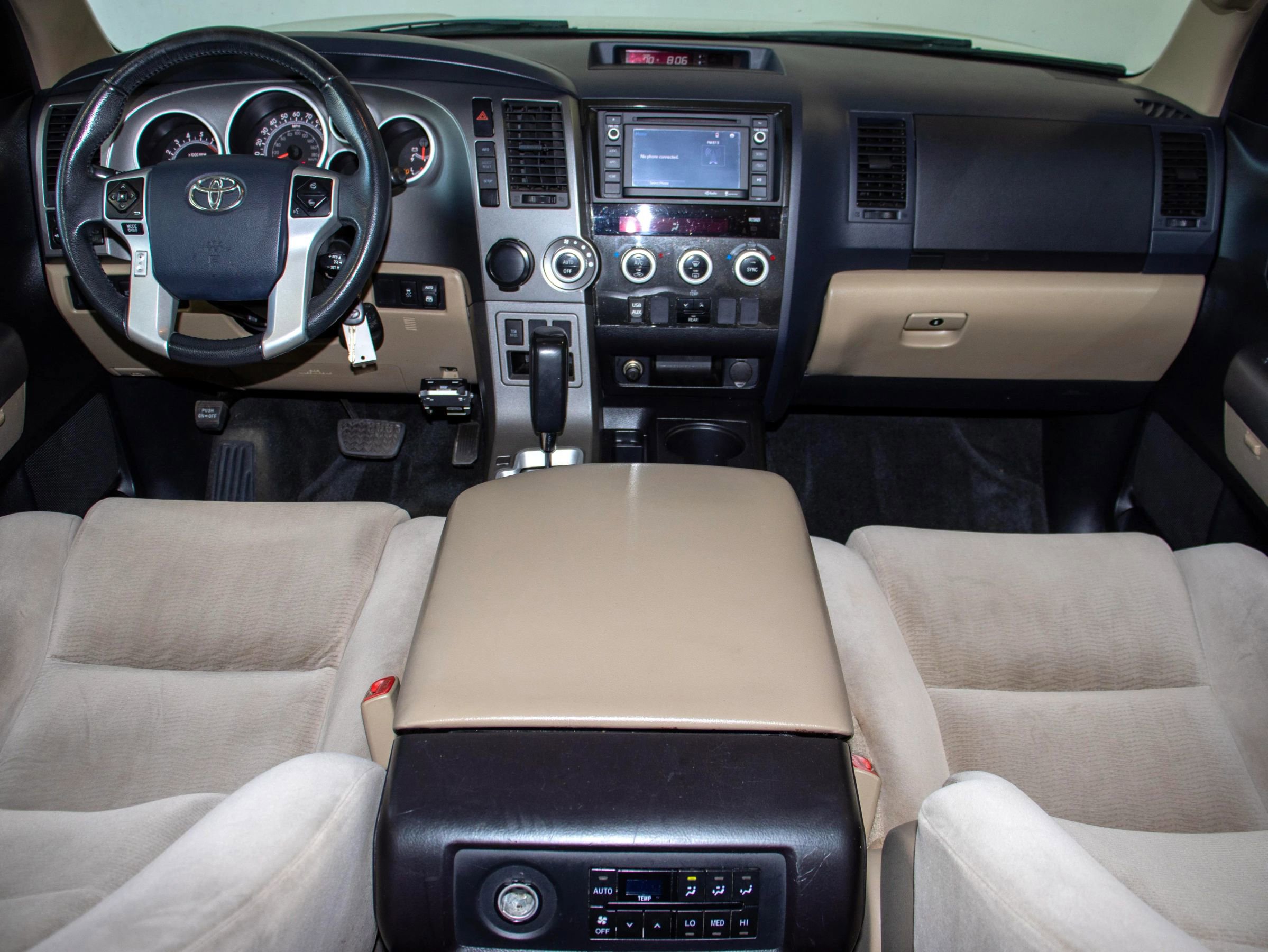 Used 2014 Toyota Sequoia SR5 RWD image 15