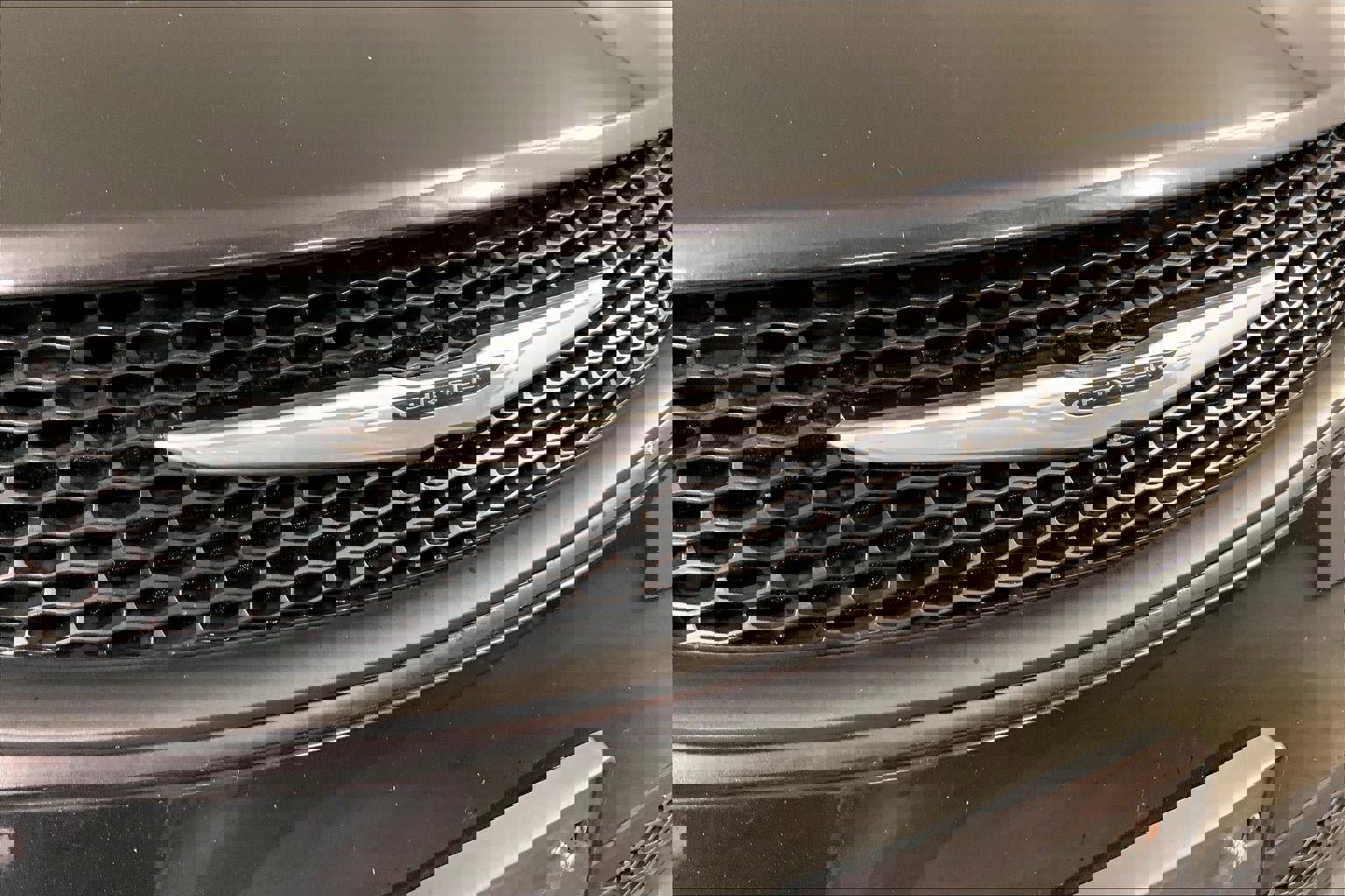 Used 2023 Chrysler Voyager LX image 29