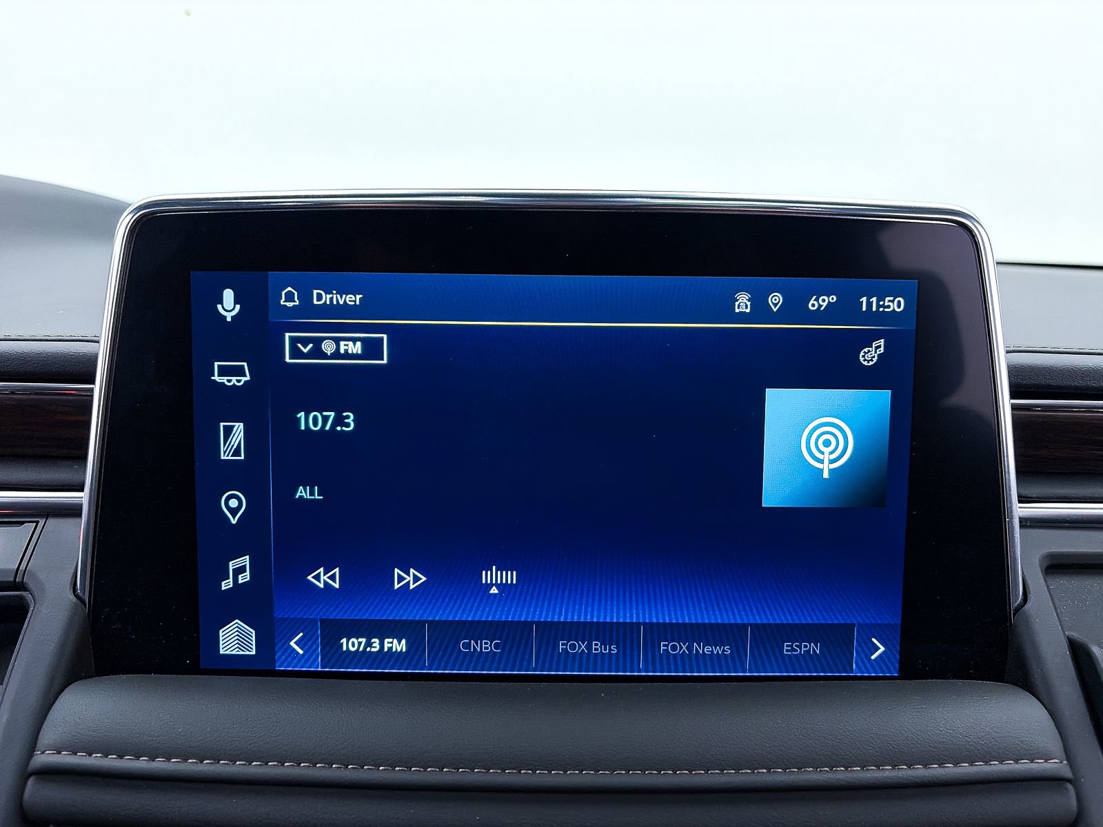 Used 2024 Chevrolet Suburban High Country AWD/4WD image 25