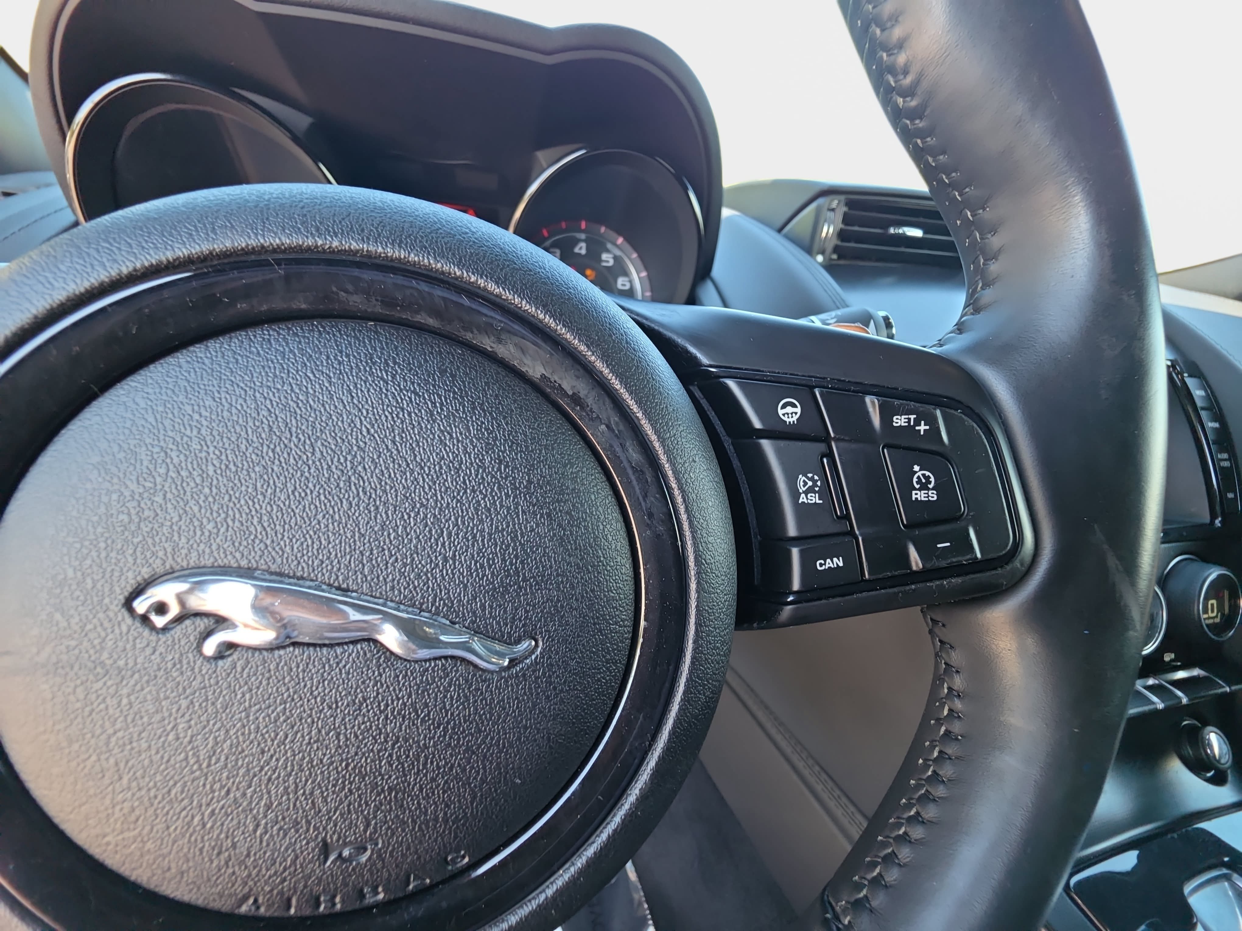 Used 2015 Jaguar F-TYPE S RWD image 16