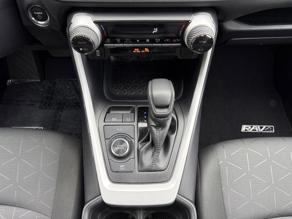 Certified 2025 Toyota RAV4 XLE image 22