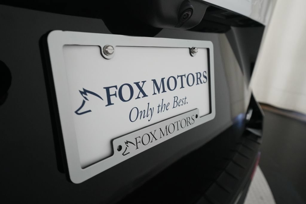 Used 2023 Ford Explorer XLT w/ Equipment Group 202A AWD/4WD image 38