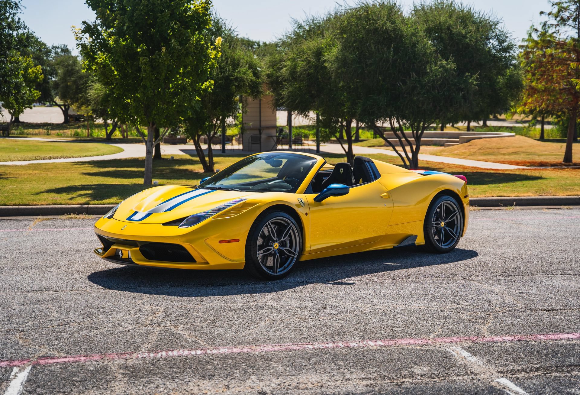 Used 2015 Ferrari 458 Speciale A RWD image 30