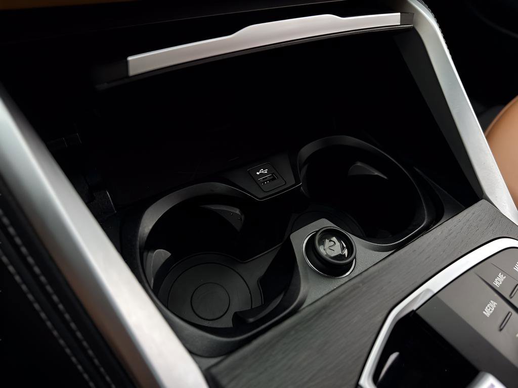 Used 2024 BMW 440i xDrive Convertible w/ Premium Package image 31