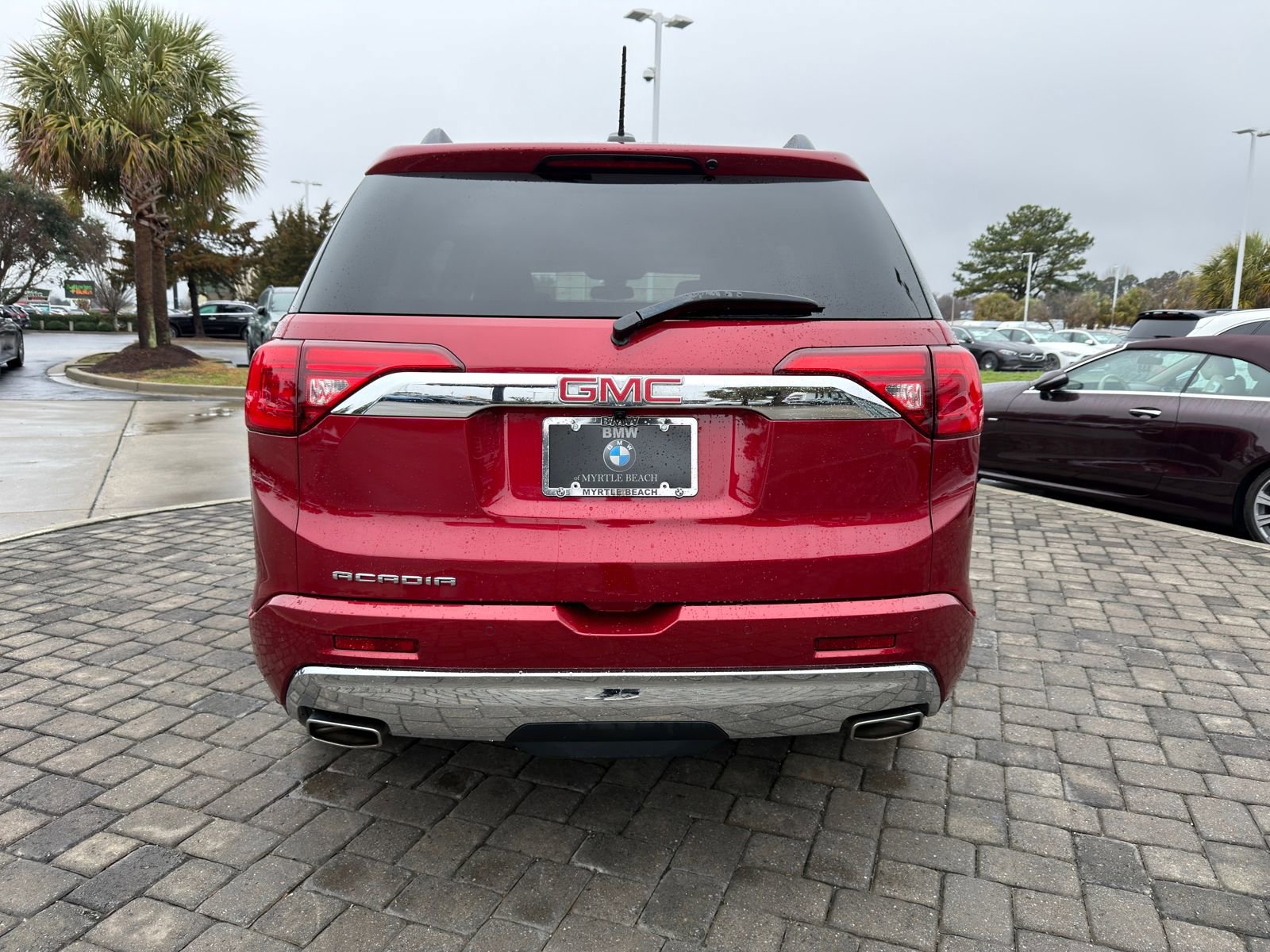 Used 2019 GMC Acadia Denali w/ Technology Package FWD image 9