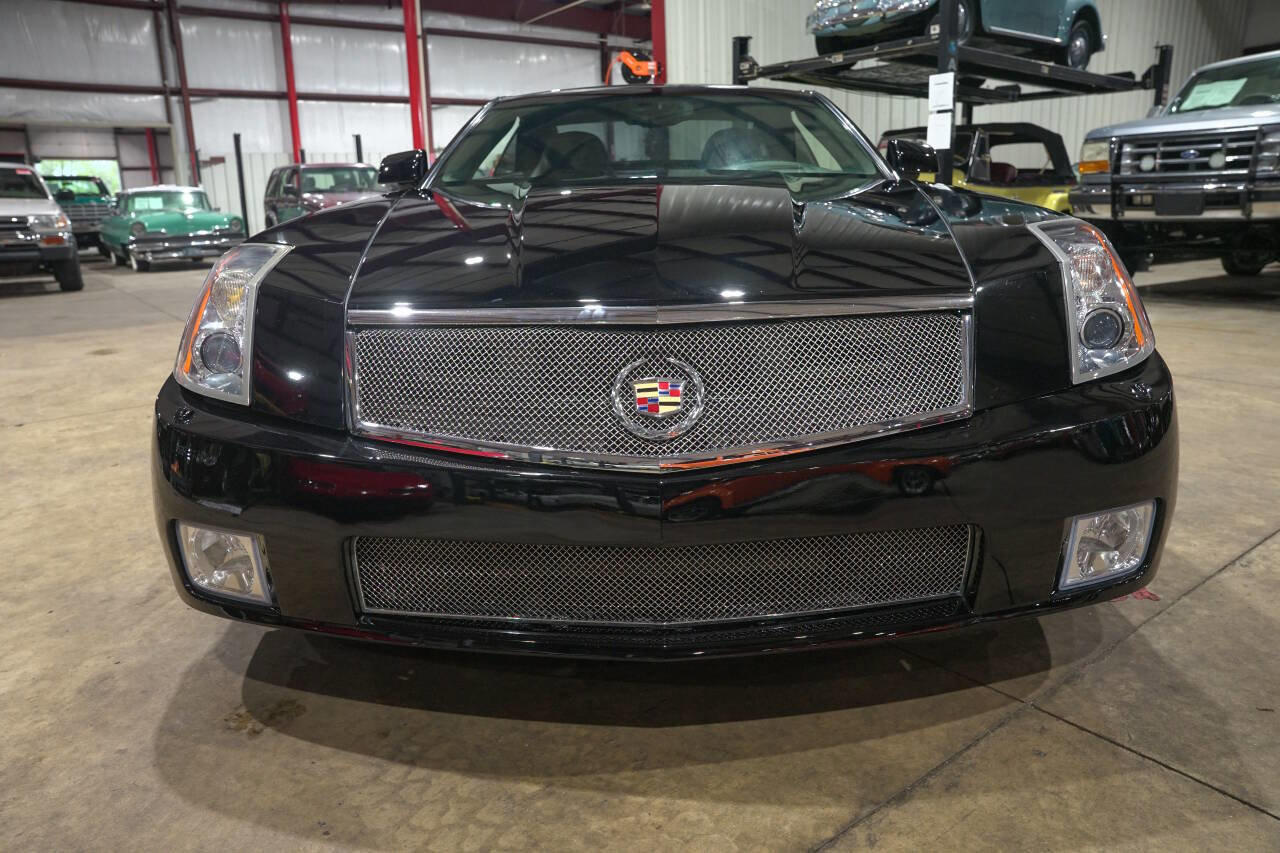 Used 2008 Cadillac XLR V RWD image 27