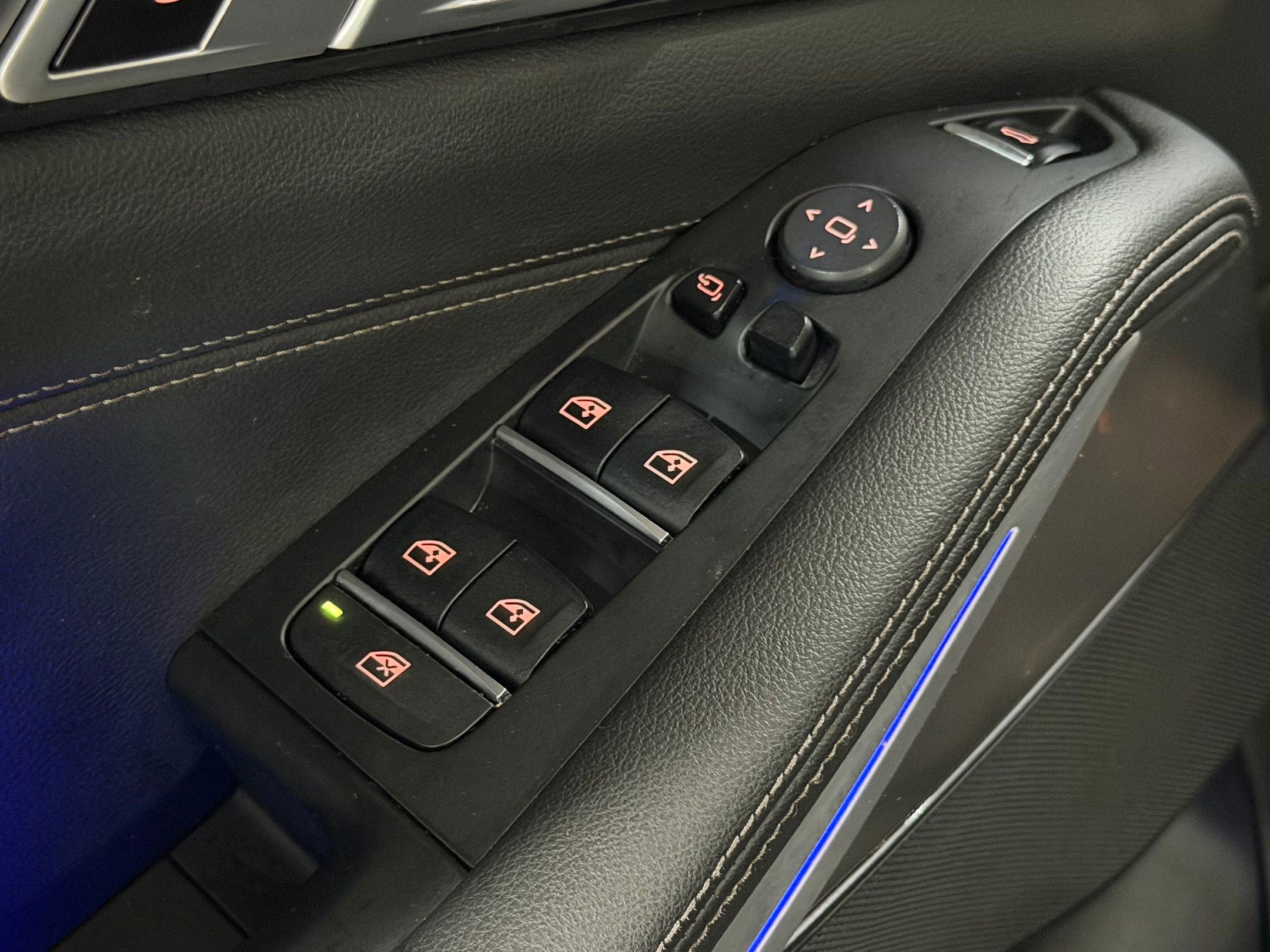 Used 2022 BMW X5 sDrive40i w/ M Sport Package image 22