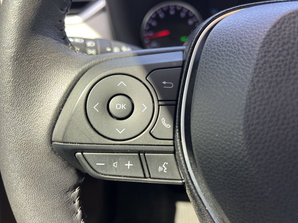 Used 2021 Toyota RAV4 XLE Premium FWD image 27