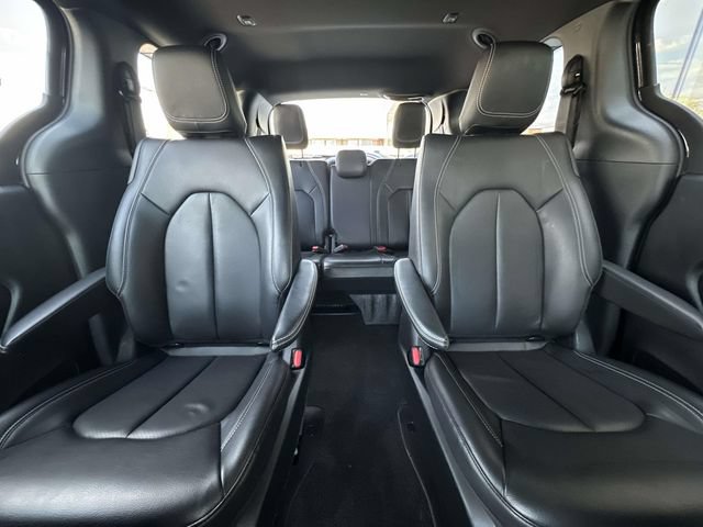 Used 2022 Chrysler Pacifica Touring-L w/ S Appearance Package FWD image 82