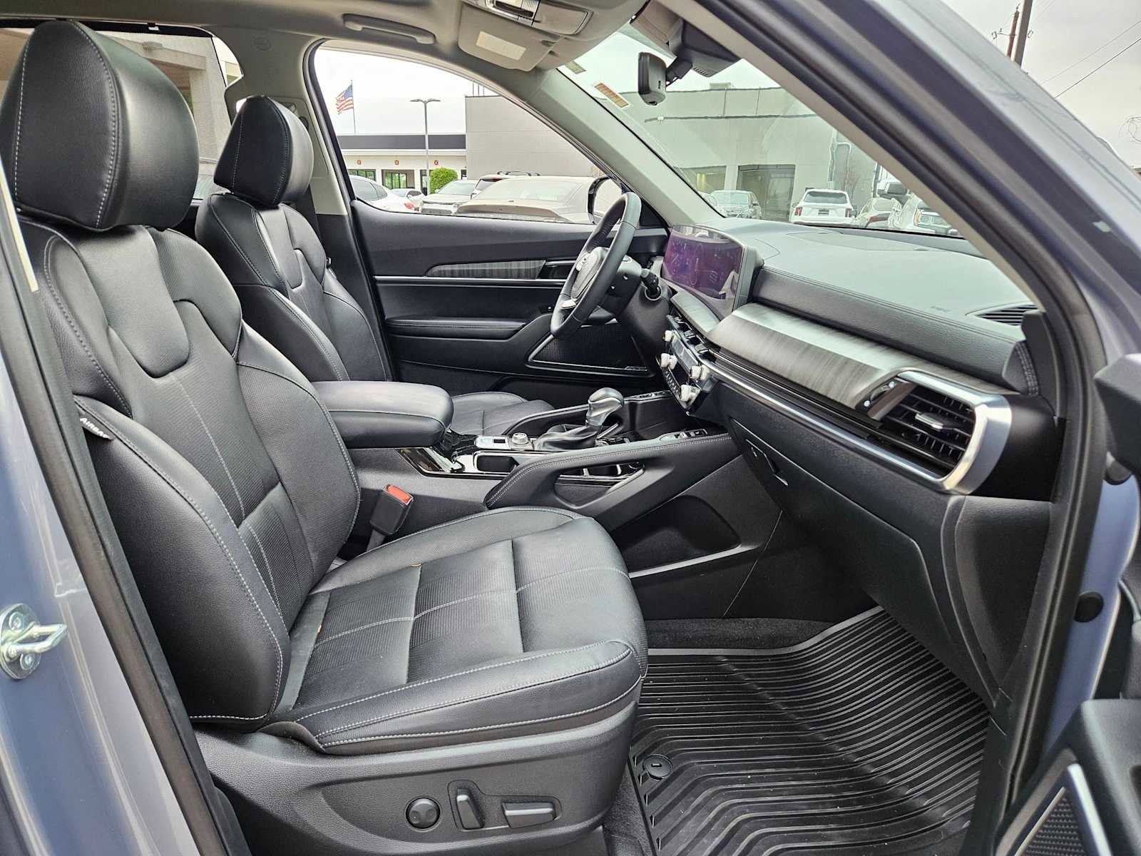 Used 2025 Kia Telluride SX image 22