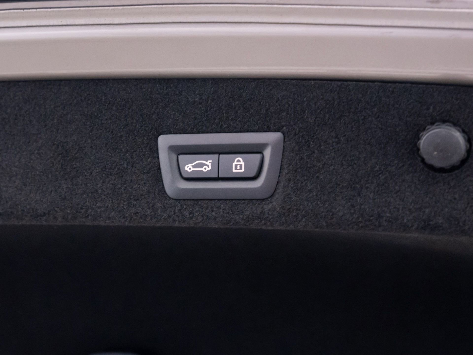 Certified 2022 BMW 750i xDrive w/ Executive Package image 34