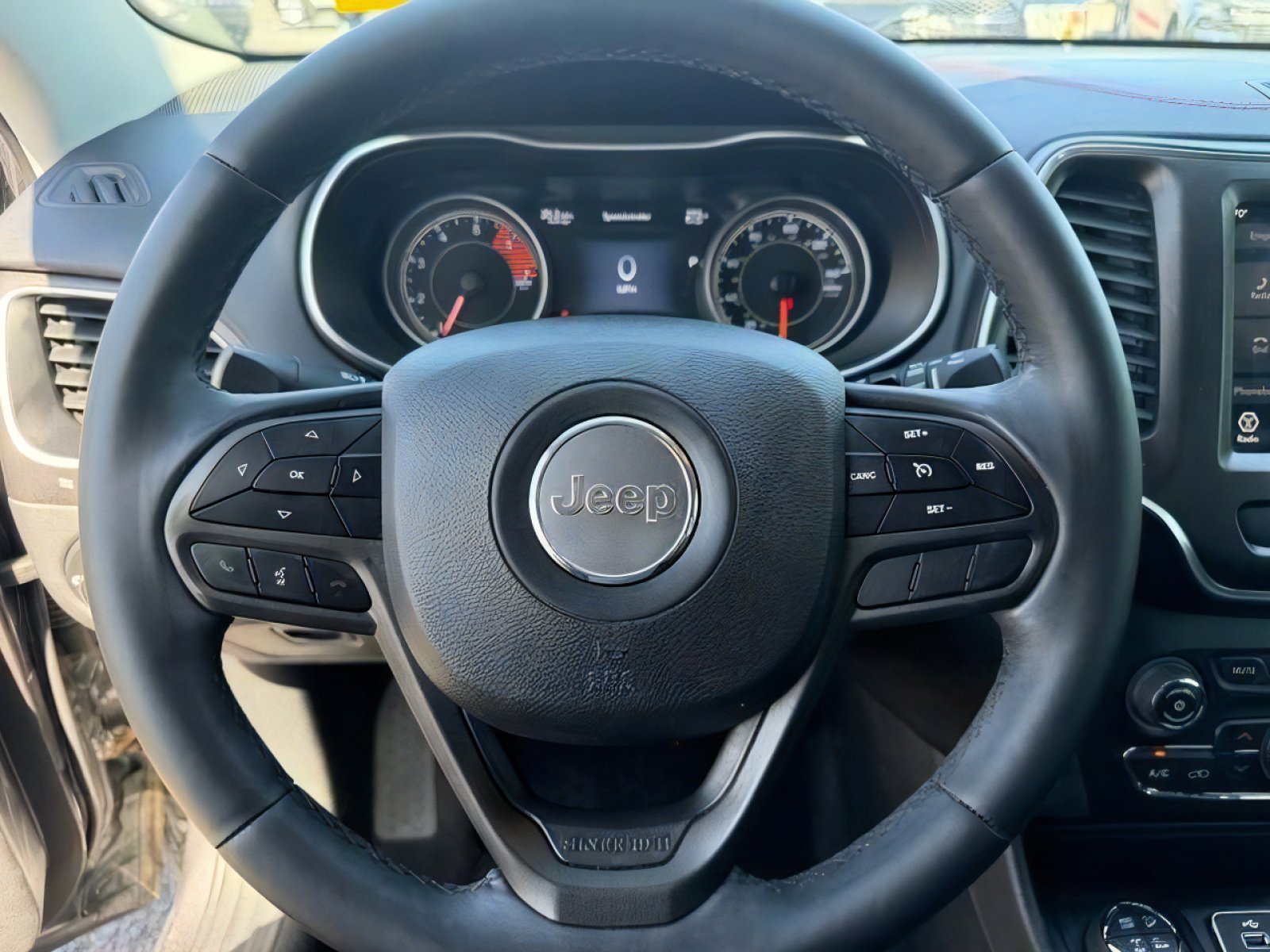 Used 2019 Jeep Cherokee Trailhawk w/ Comfort/Convenience Group image 20