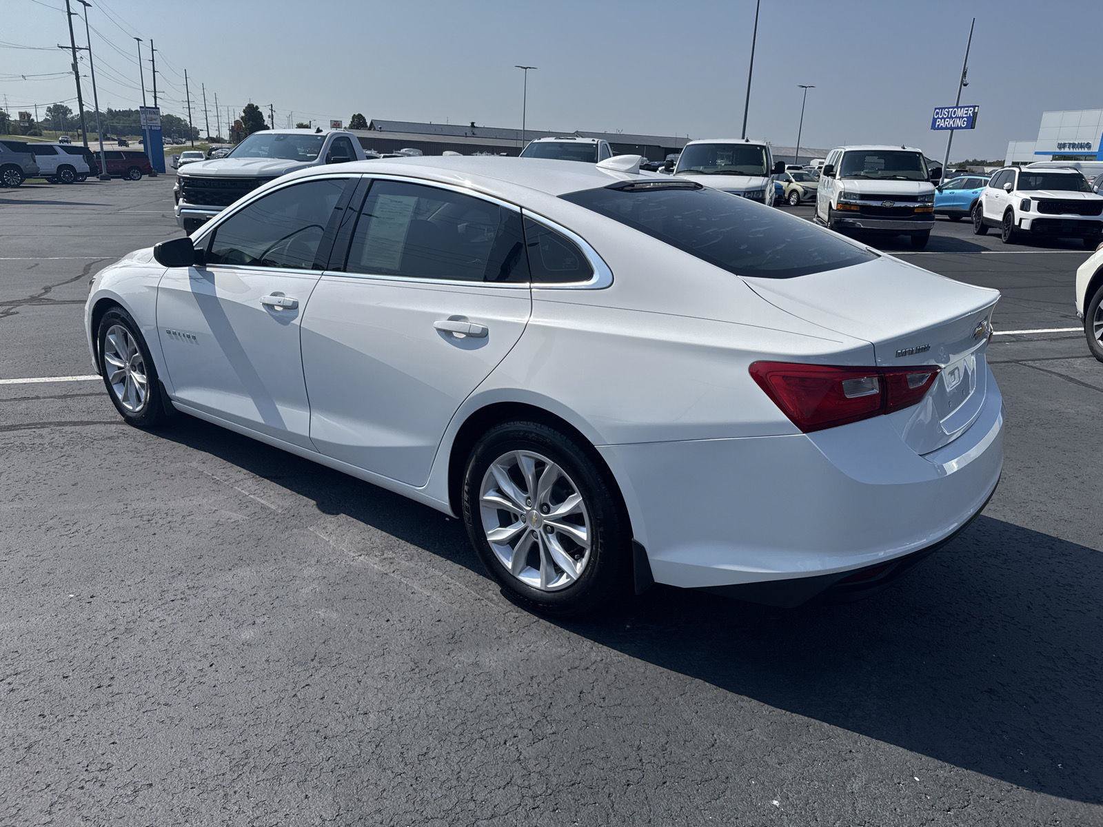 Used 2023 Chevrolet Malibu LT FWD image 2