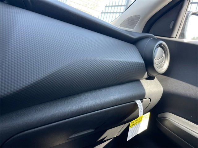 New 2025 Nissan Kicks Play S image 16