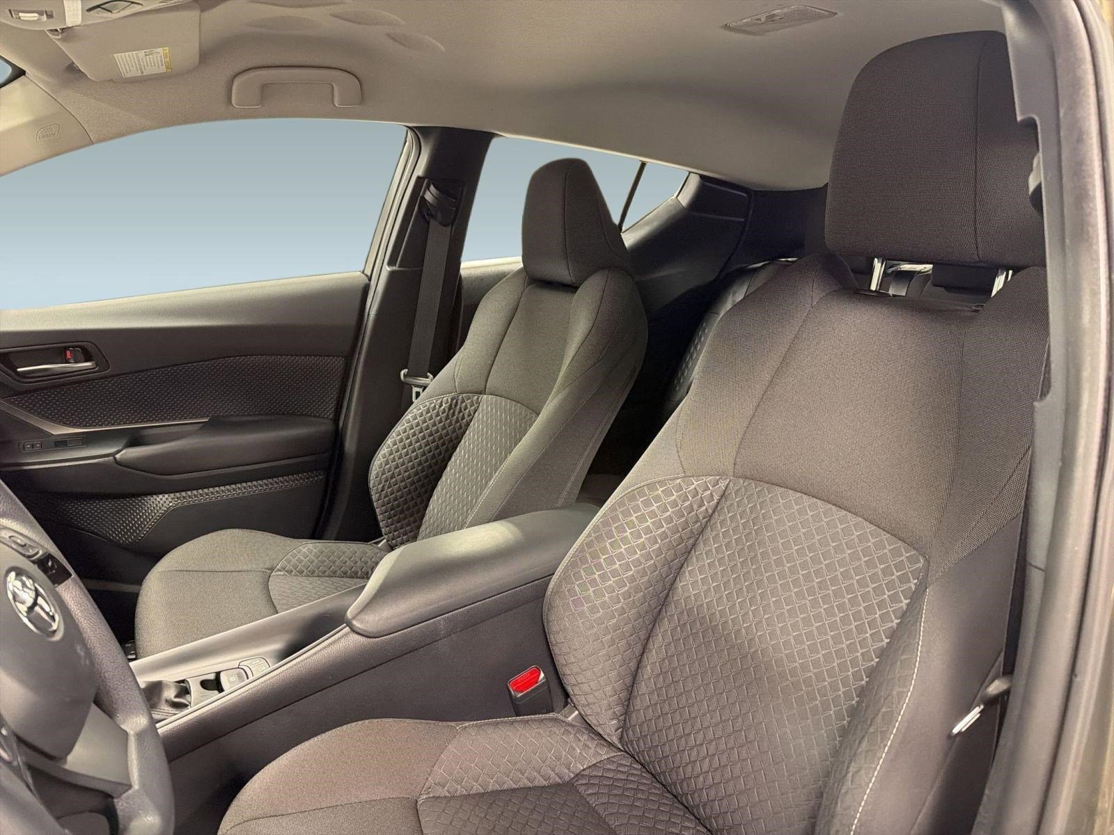 Used 2021 Toyota C-HR LE image 22