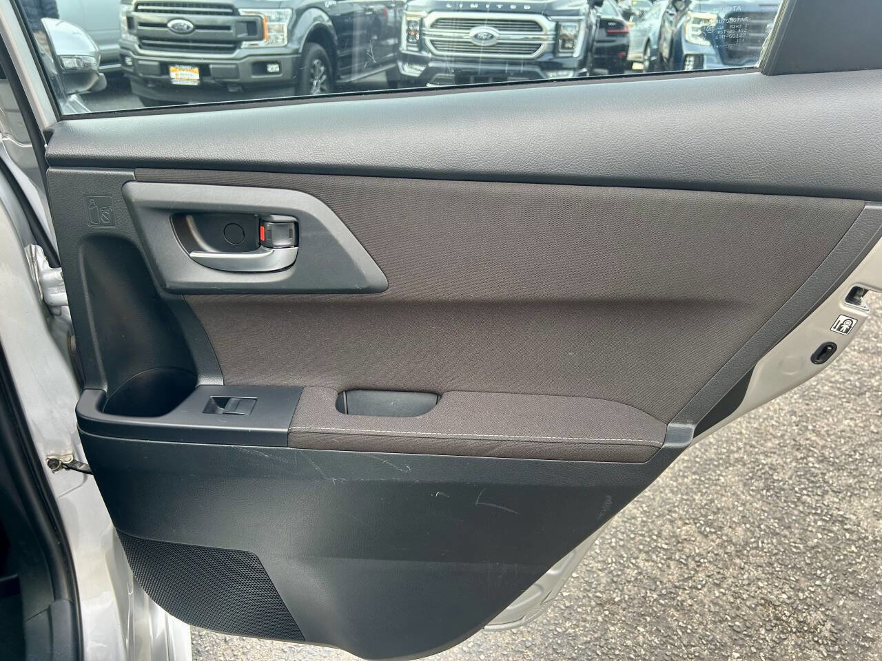 Used 2018 Toyota Corolla iM FWD image 17