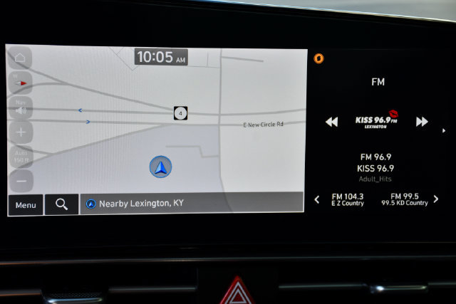 Used 2024 Hyundai Elantra SEL FWD image 3